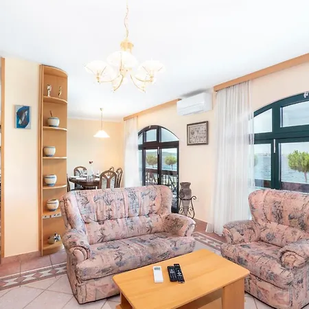 Beachfront Sunvita By Locap Group *