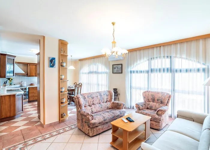 アパート Beachfront Sunvita By Locap Group