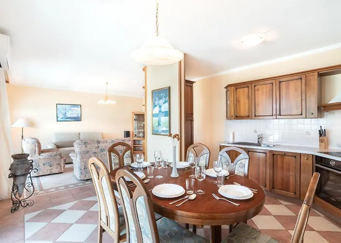 Apartment Beachfront Sunvita By Locap Group